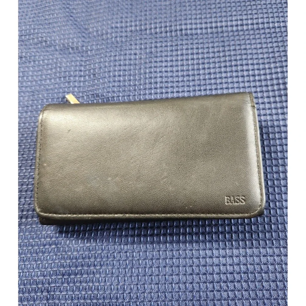 Bass Classic Black Leather Wallet
